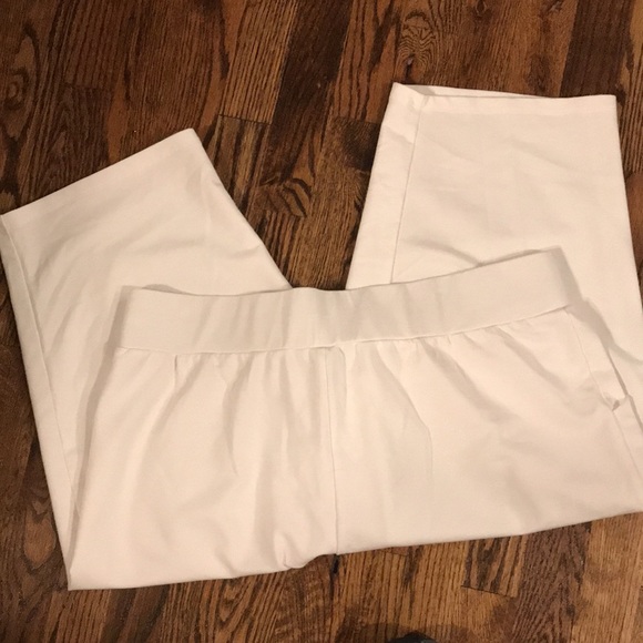 Christopher & Banks Pull On Capri - Picture 3 of 11